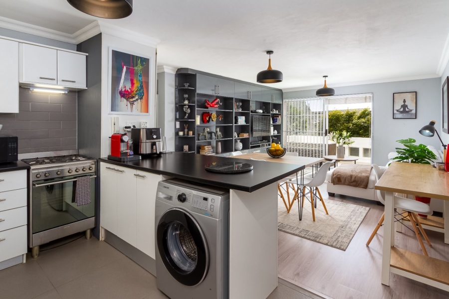 2 Bedroom Property for Sale in Green Point Western Cape